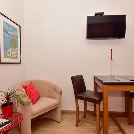 Antonio Apartment Макарска Екстериор снимка