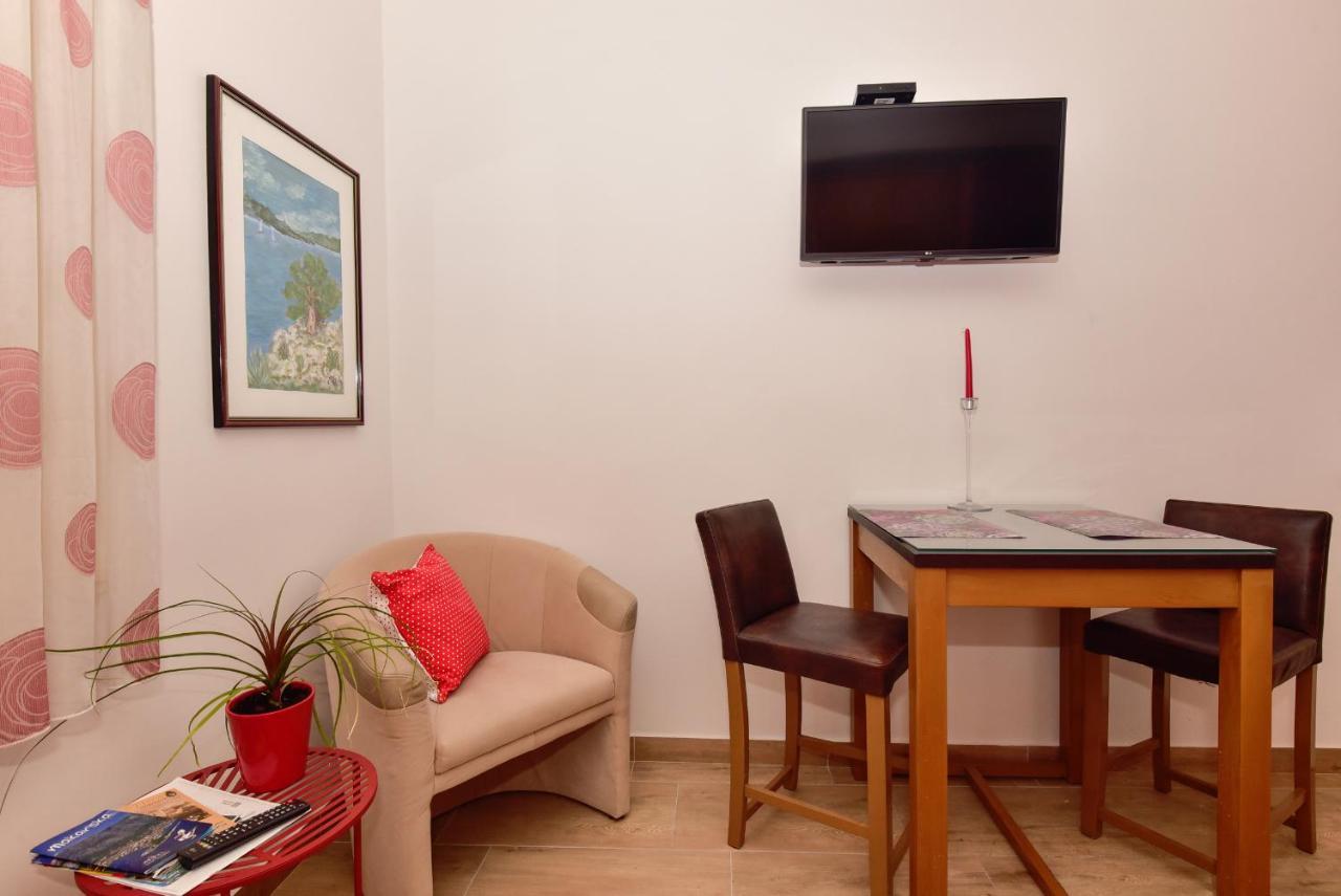 Antonio Apartment Макарска Екстериор снимка