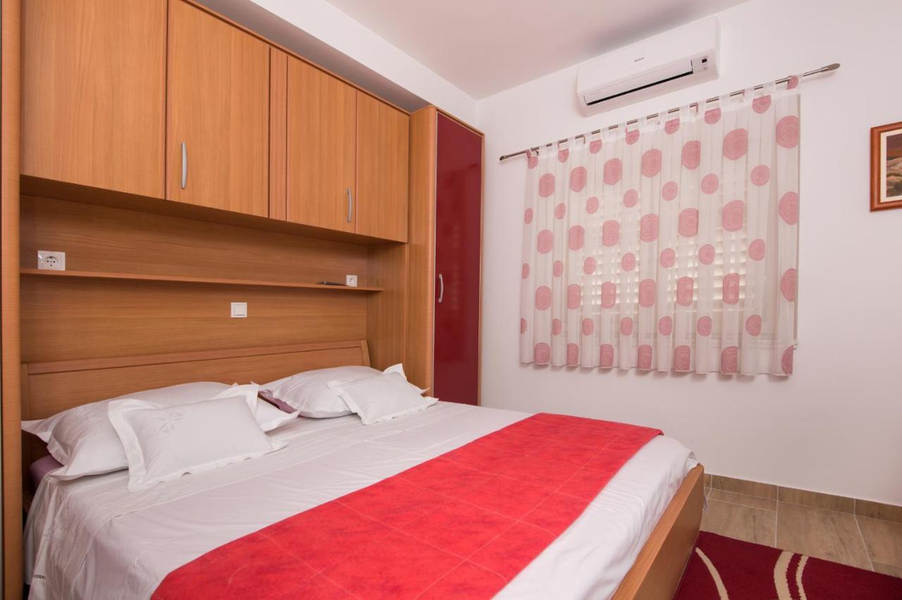 Antonio Apartment Макарска Екстериор снимка