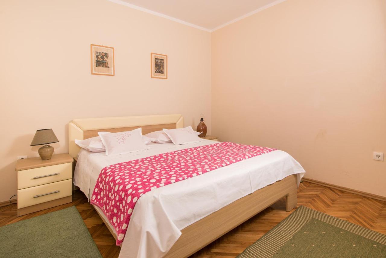 Antonio Apartment Макарска Екстериор снимка
