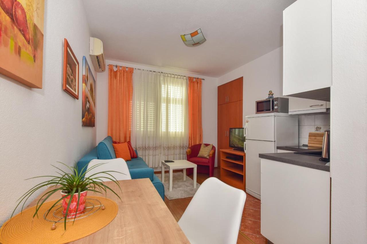Antonio Apartment Макарска Екстериор снимка