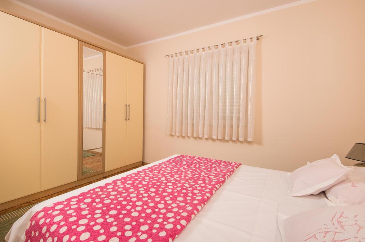 Antonio Apartment Макарска Екстериор снимка