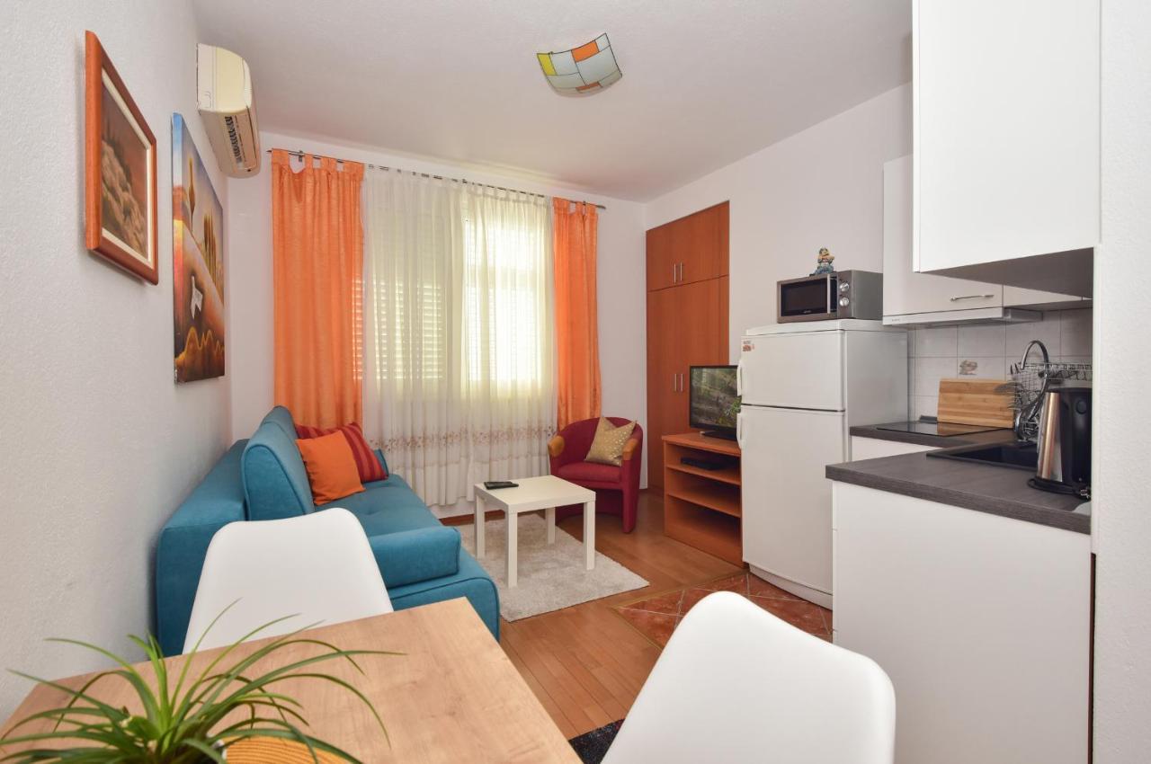 Antonio Apartment Макарска Екстериор снимка