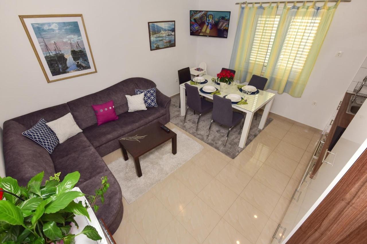 Antonio Apartment Макарска Екстериор снимка