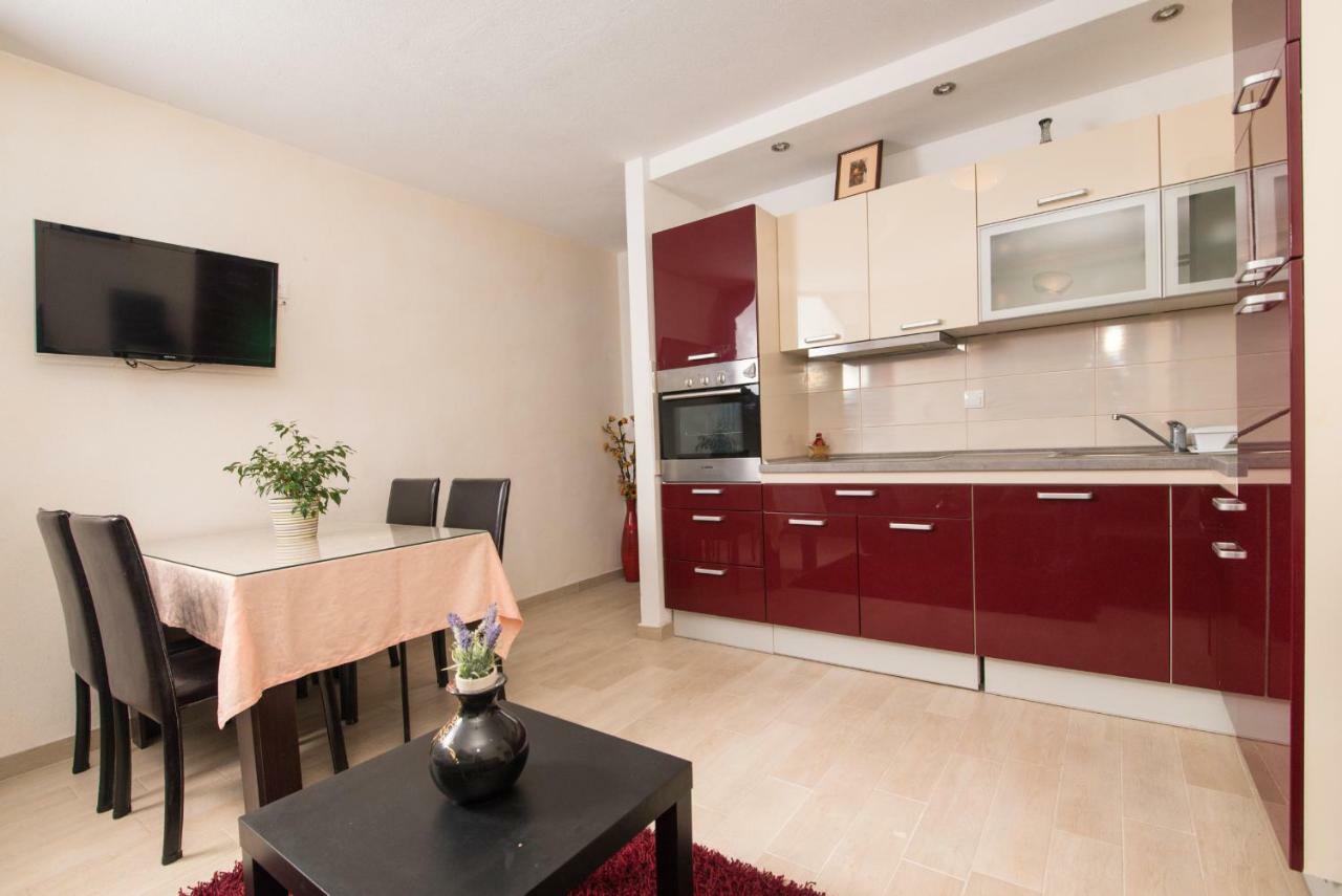 Antonio Apartment Макарска Екстериор снимка