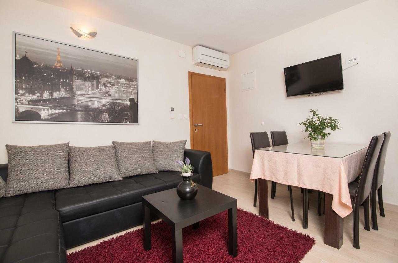 Antonio Apartment Макарска Екстериор снимка