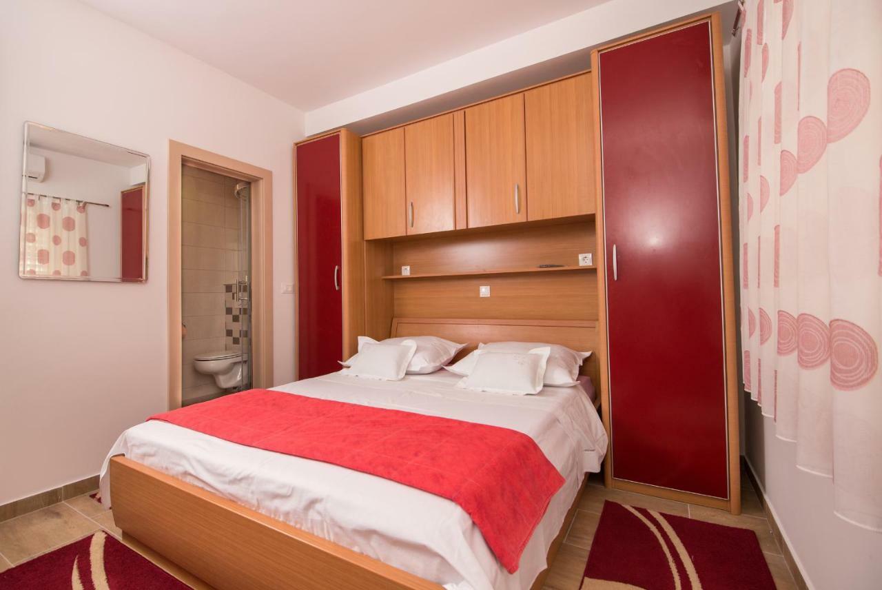 Antonio Apartment Макарска Екстериор снимка