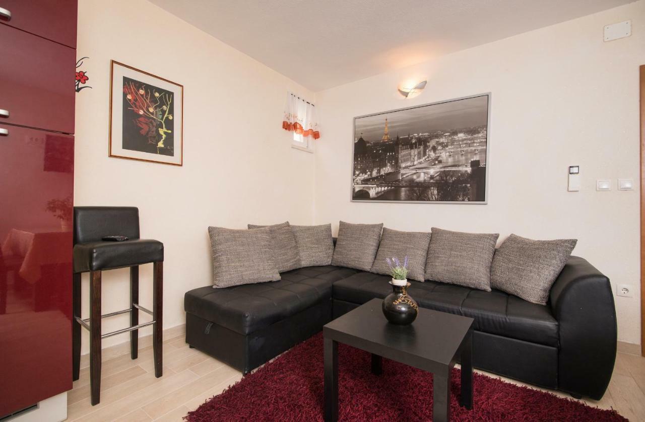 Antonio Apartment Макарска Екстериор снимка