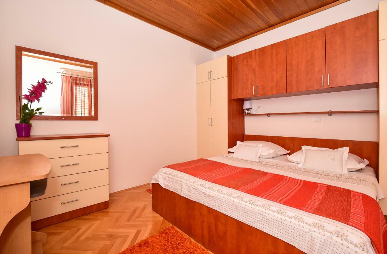 Antonio Apartment Макарска Екстериор снимка