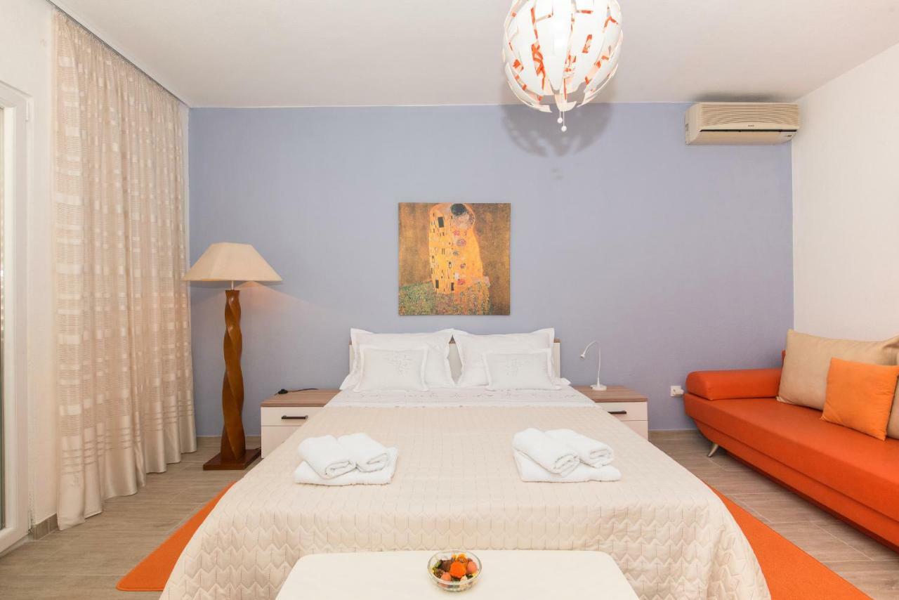 Antonio Apartment Макарска Екстериор снимка