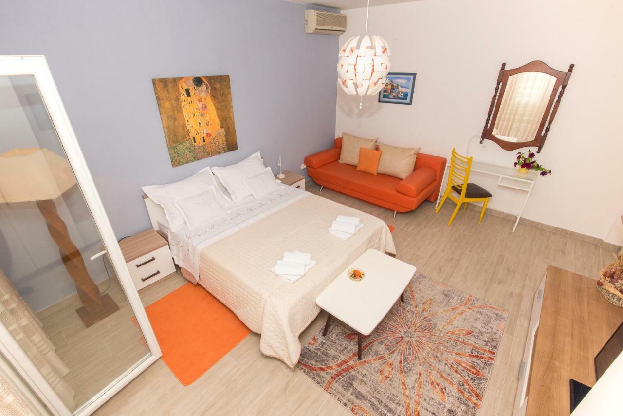 Antonio Apartment Макарска Екстериор снимка
