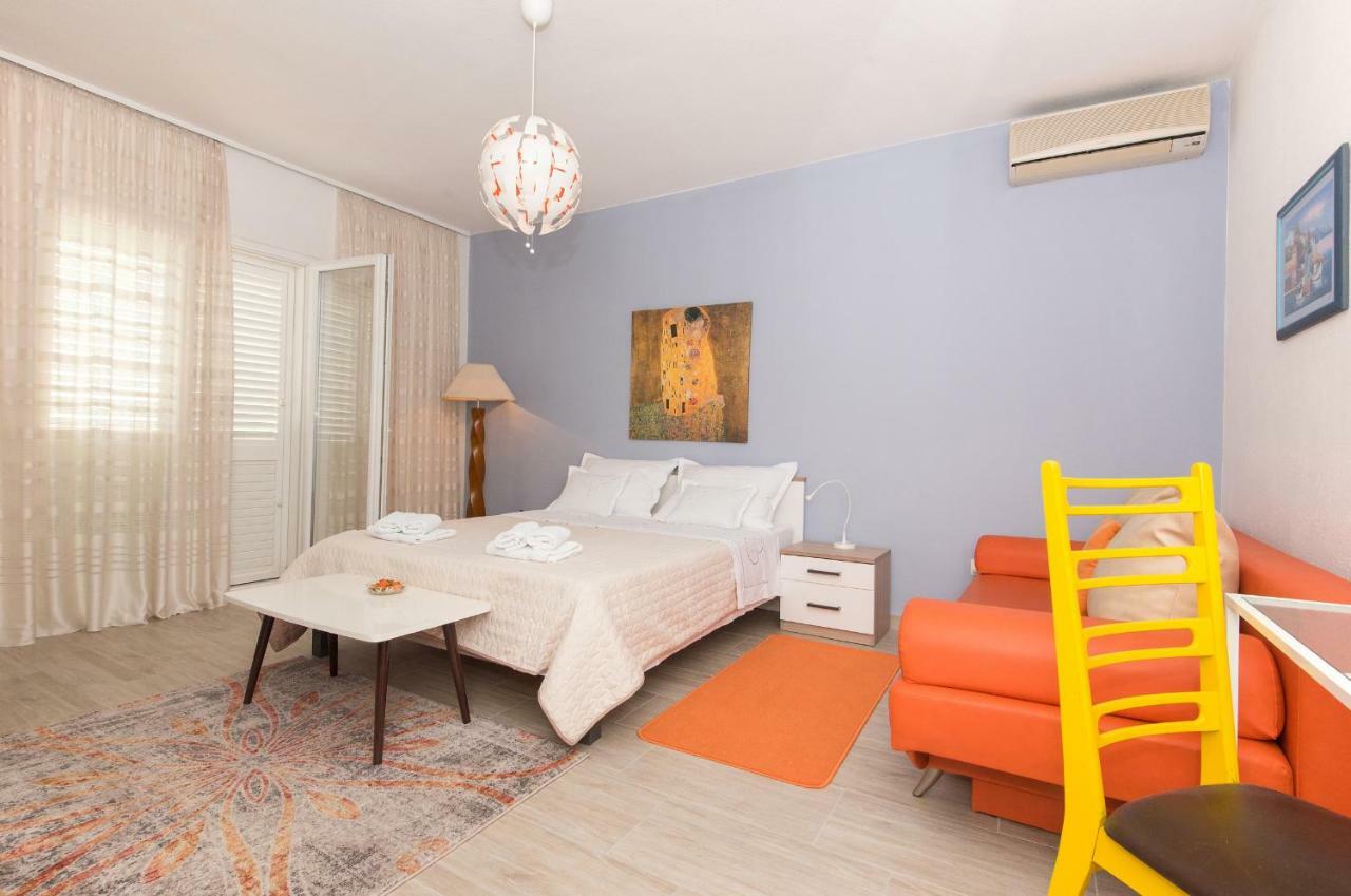 Antonio Apartment Макарска Екстериор снимка