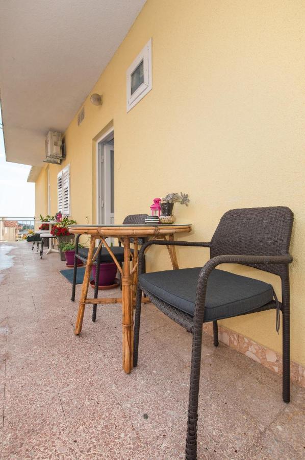 Antonio Apartment Макарска Екстериор снимка
